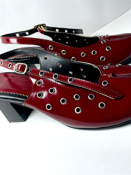 AFORA VELA EYELET SLINGBACK PUMP